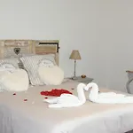 Au Charme D'antan 3* Féron