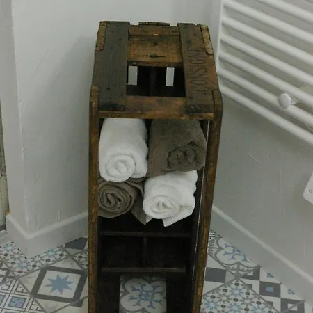 Couette-café Au Charme D'antan Féron