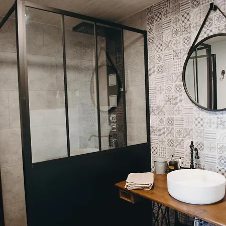 Couette-café Au Charme D'antan Féron