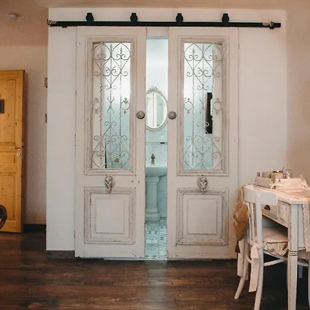 Au Charme D'antan Couette-café Féron