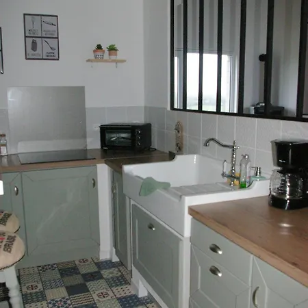 Au Charme D'antan Couette-café Féron